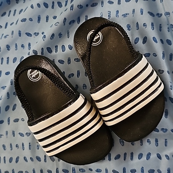 Slide - Picture 2 of 5